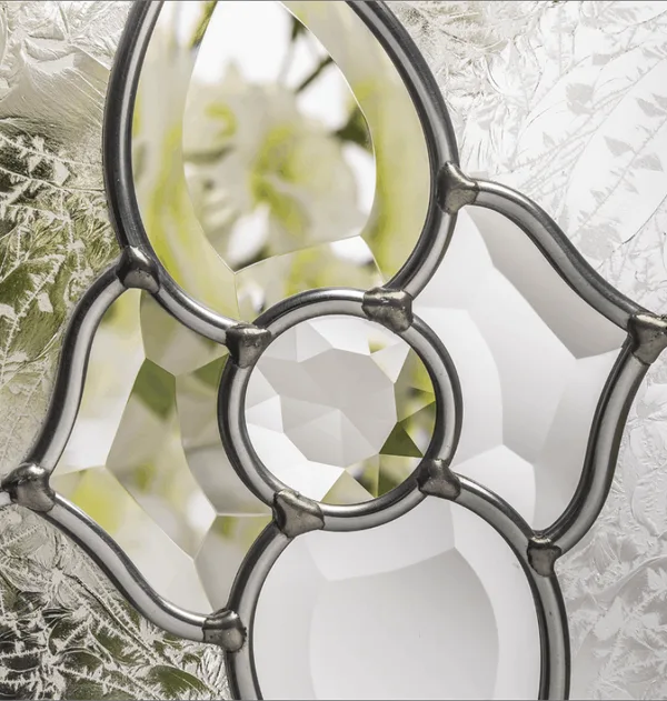 Finesse composite door glass, clear bevelled circles and curves in dark leading
